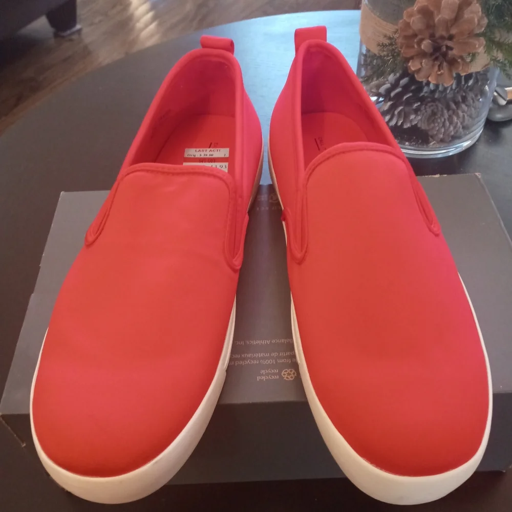 LOVAUDIEN Orange Slip On Shies - Picture 6 of 6